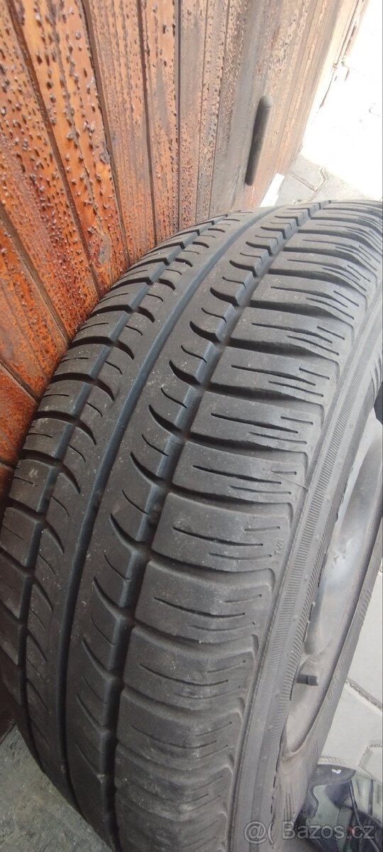 Letní pneu195/65R15 s ráfky 4x108 - 2
