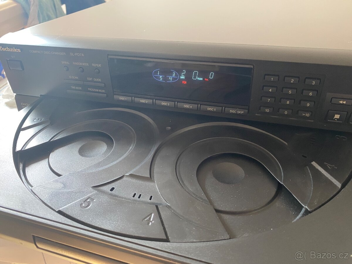 CD měnič Technics SL-PD7A (5-Disc Changer) - 2