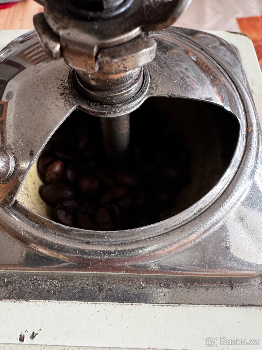 Mlýnek na kavu - 2