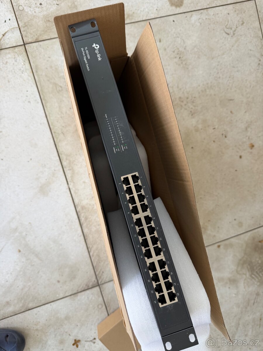 Switch TP-LINK TL-SG1024 - 2