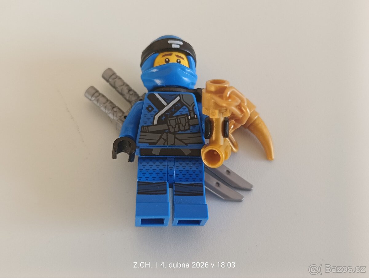 Lego Ninjago set 70642 - 2