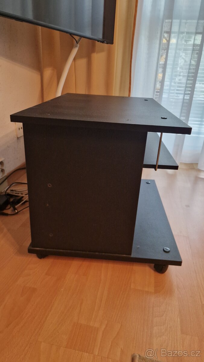 TV stolek - 2