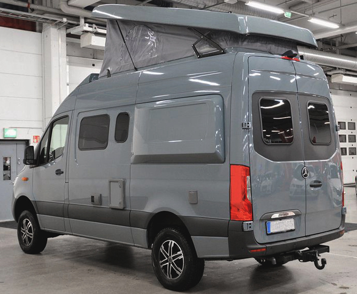 Obytný Sprinter 4x4 za menší - 2