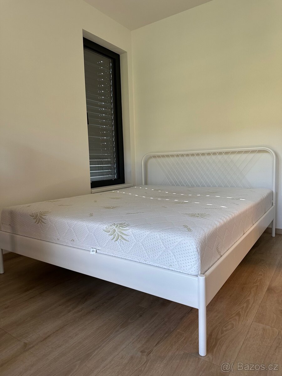 Postel IKEA NESTTUN - 2