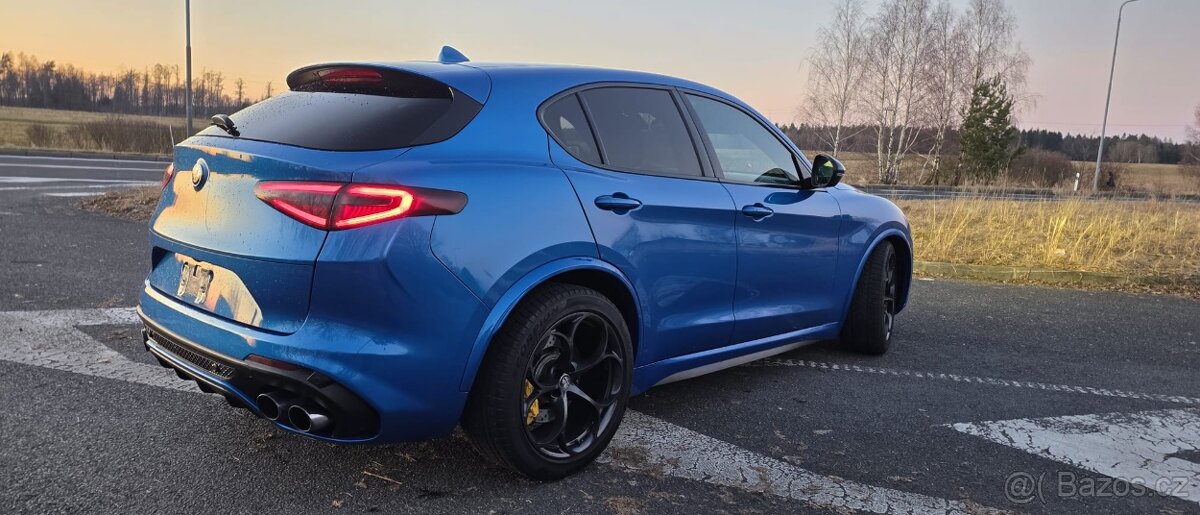 Alfa Romeo Stelvio Quadrifoglio - 2