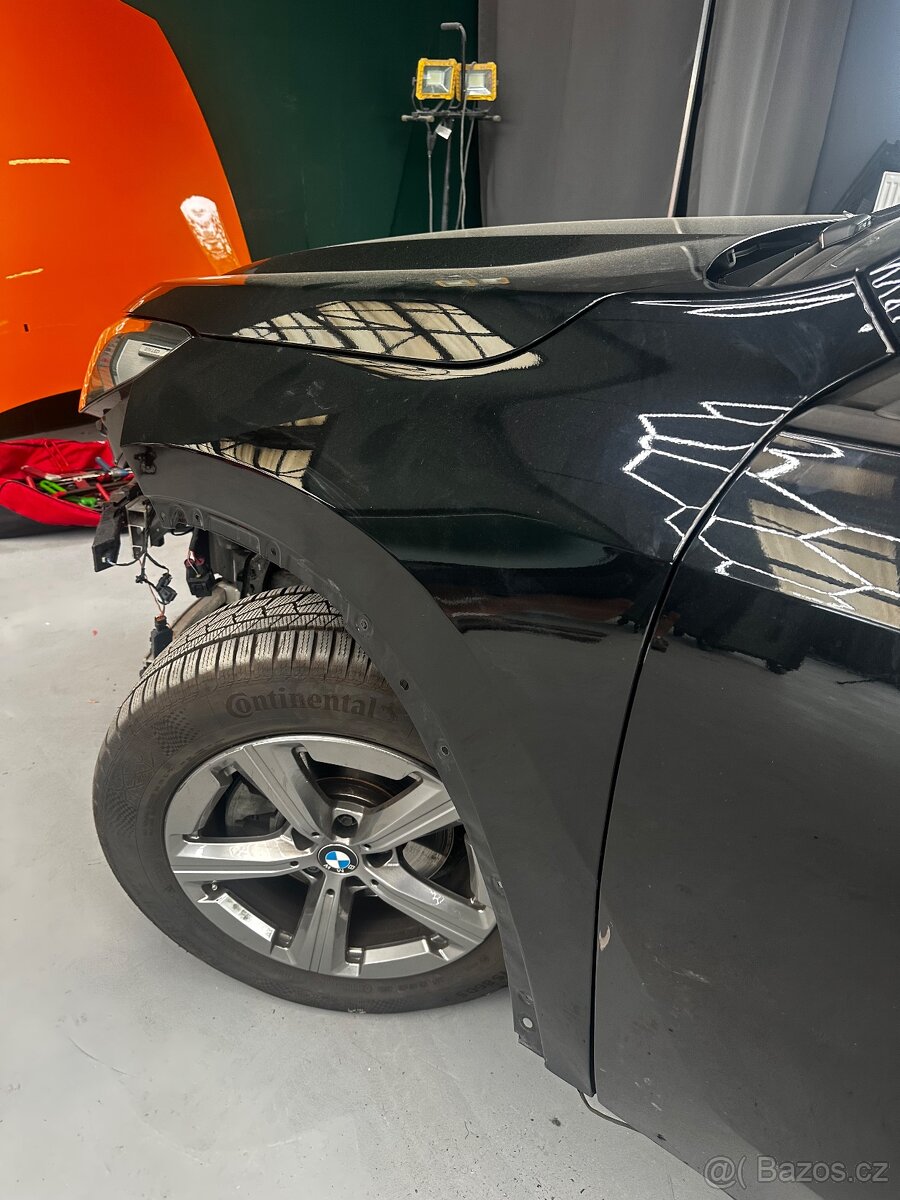 Blatník Černý BMW X1 U11 - 2