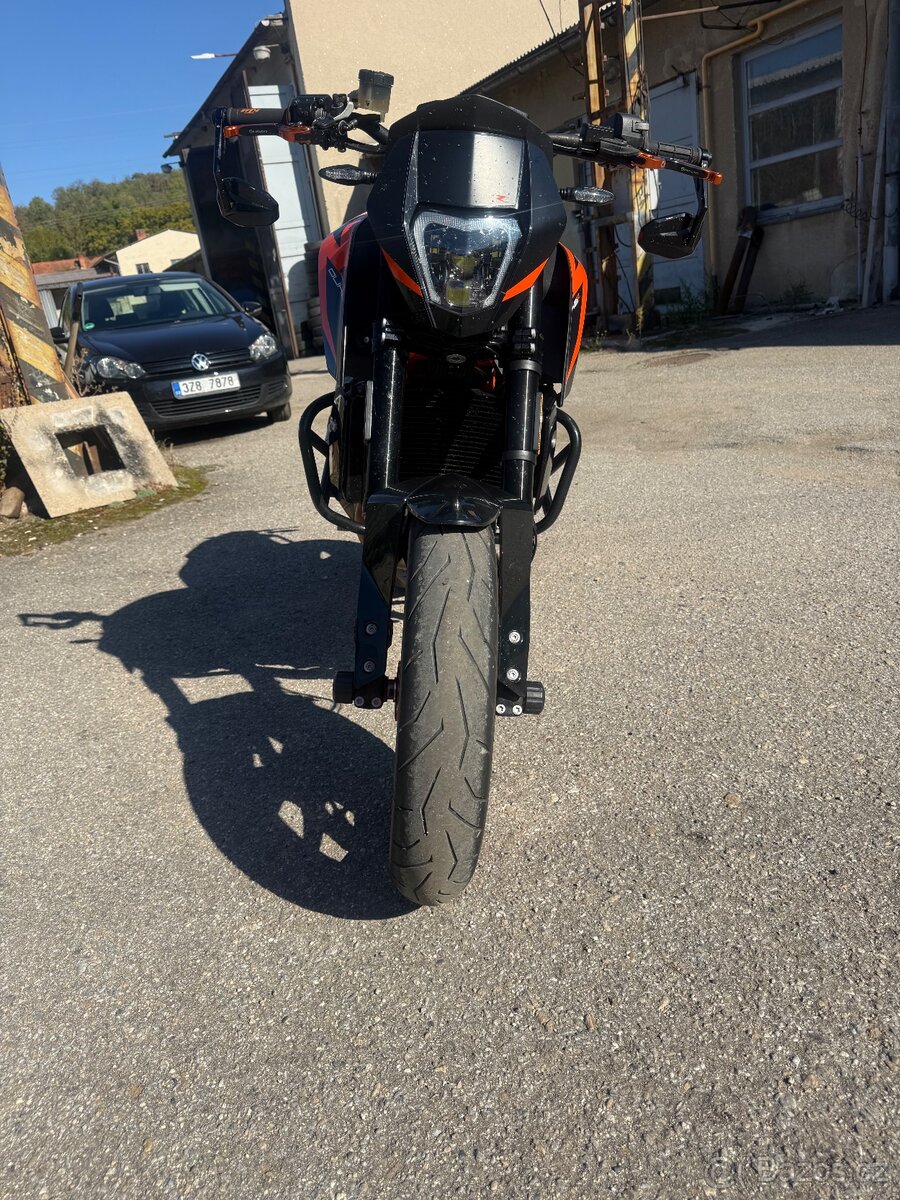 KTM 690 R - 2