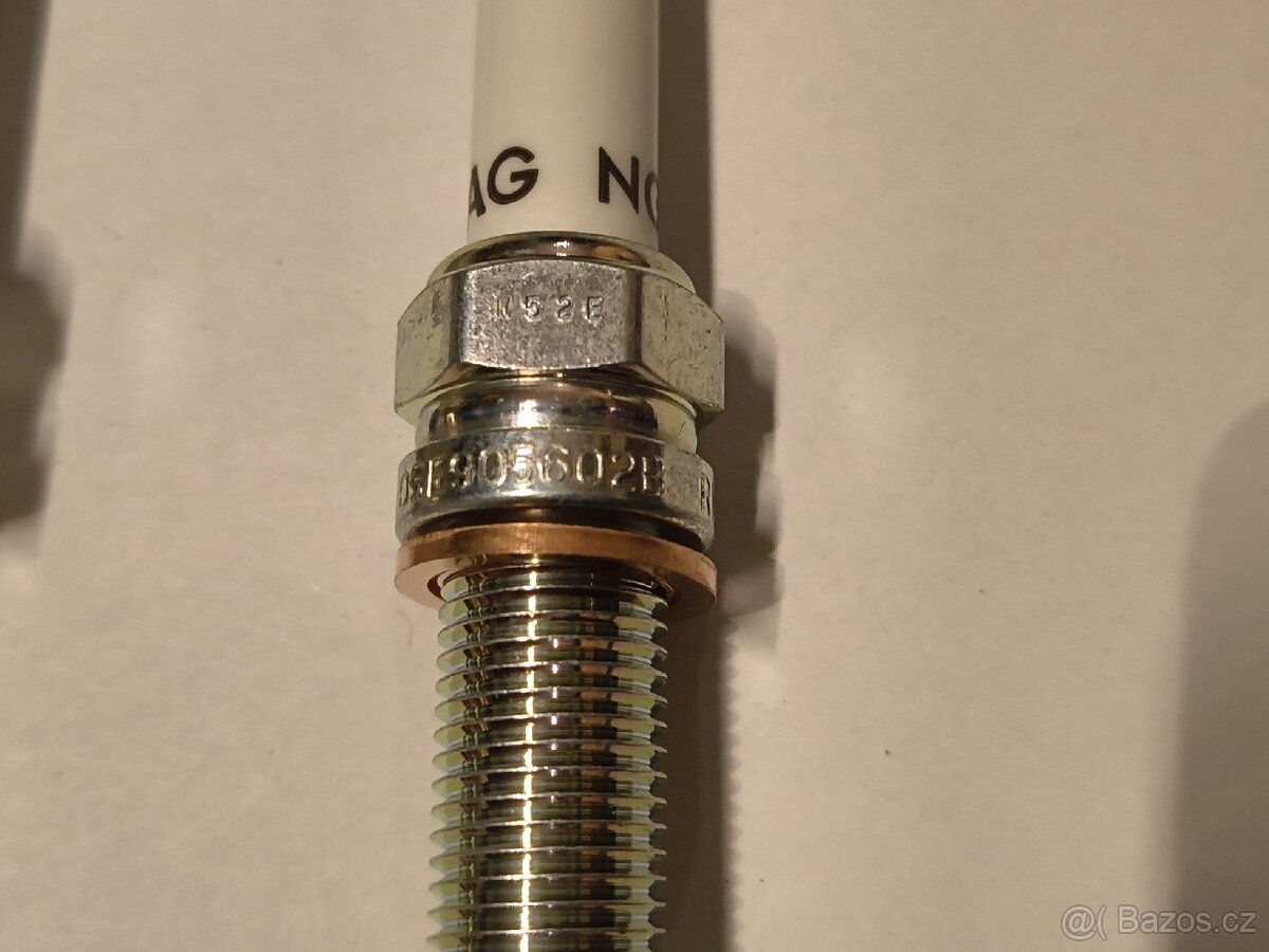 NGK originál 4 zapalovací svíčky 05E905602B - 2