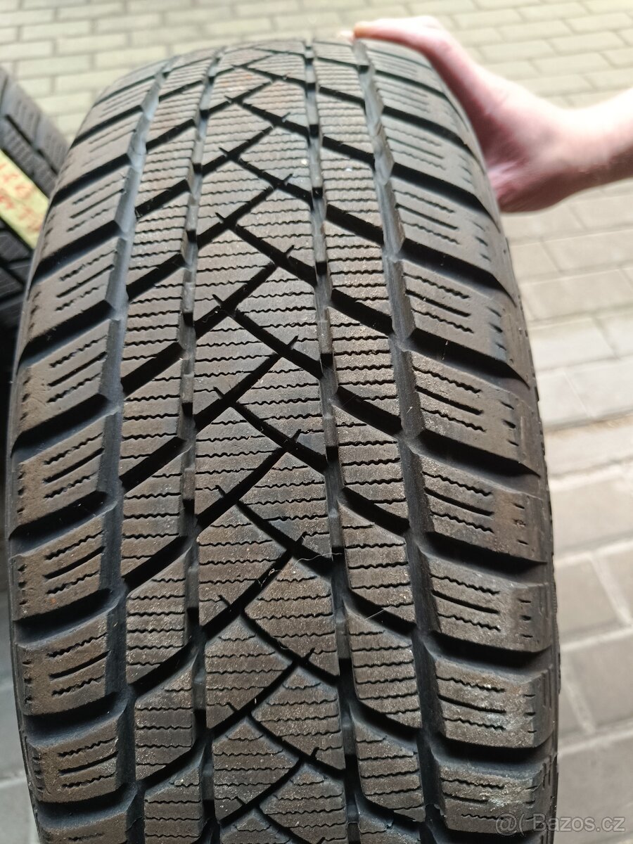 195/65r15 zimní a plech disk ve skoda - 2