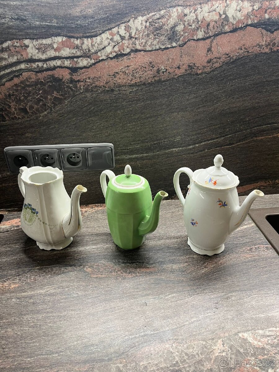 Staré porcelánové konvice - 2