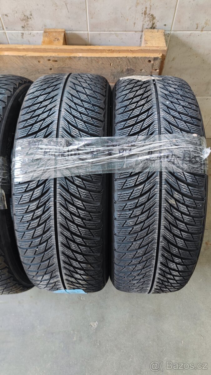 235/60/18 R18 zimní pneu Michelin - 2