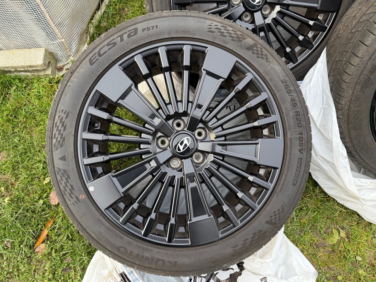 HYUNDAI SANTA FE disky 5x114,3 R20 8,5J x 20 ET54 +pneu - 2