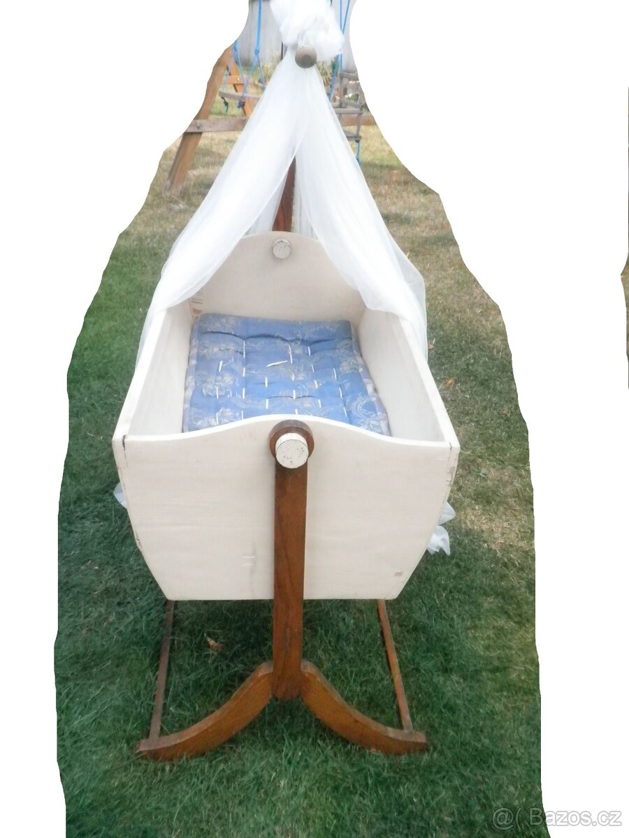 Kolébka dřevěná retro, slamníček a záclonka, 10 x foto - 2