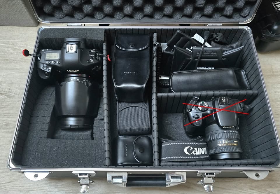 Kompletní výbavu CANON - 2