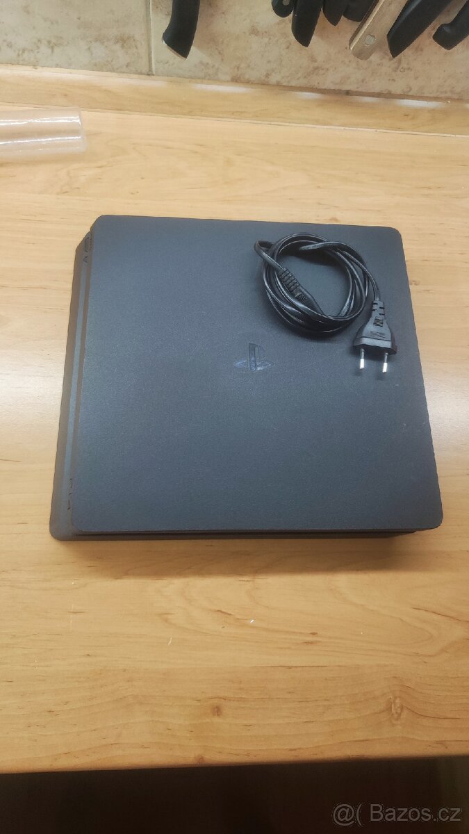 PlayStation 4 slim 1Tb - 2