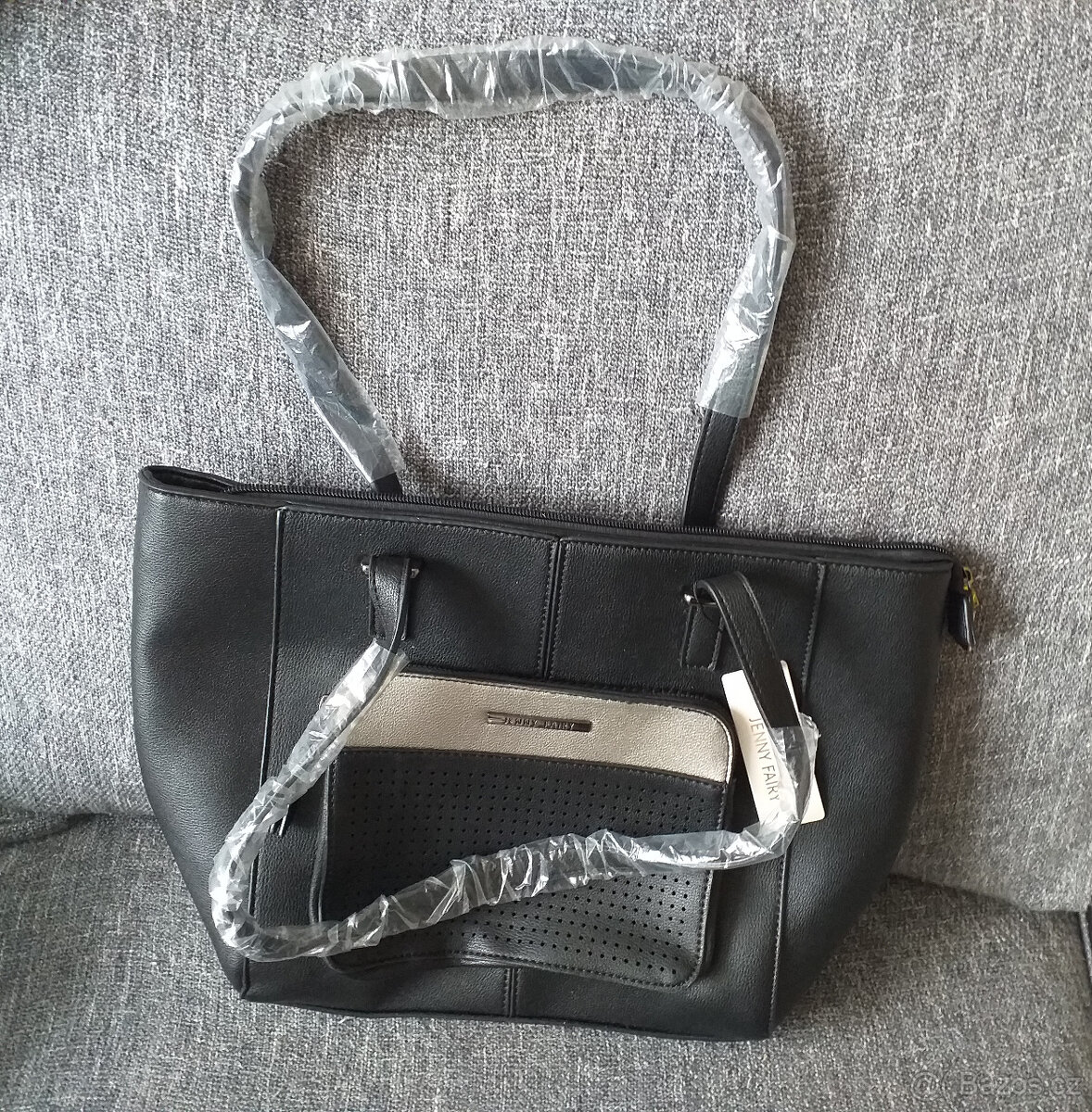 Dámská kabelka do ruky i přes rameno. - 2