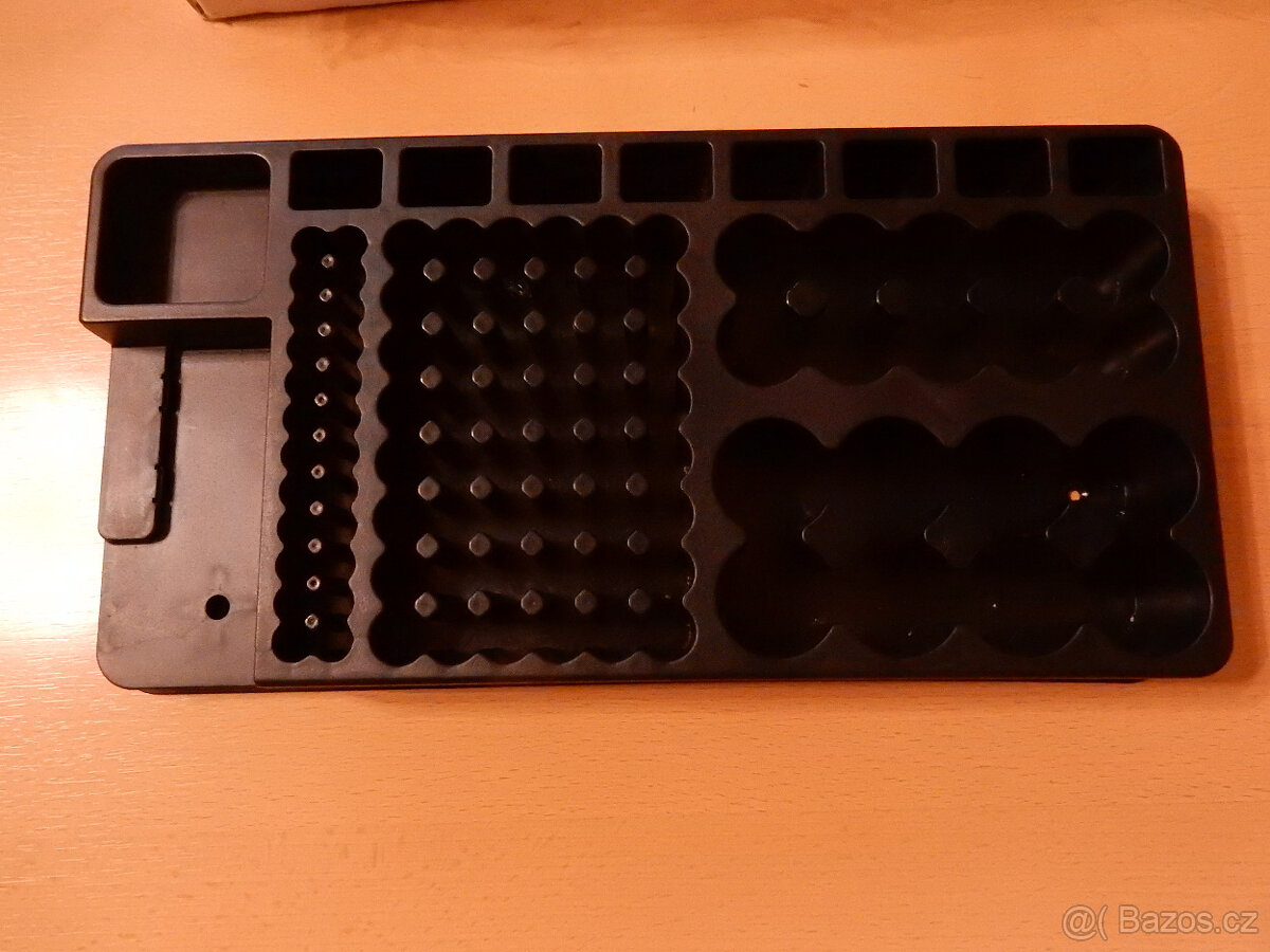 Prodám organizer na baterie+tester baterií+16ks baterií AA V - 2