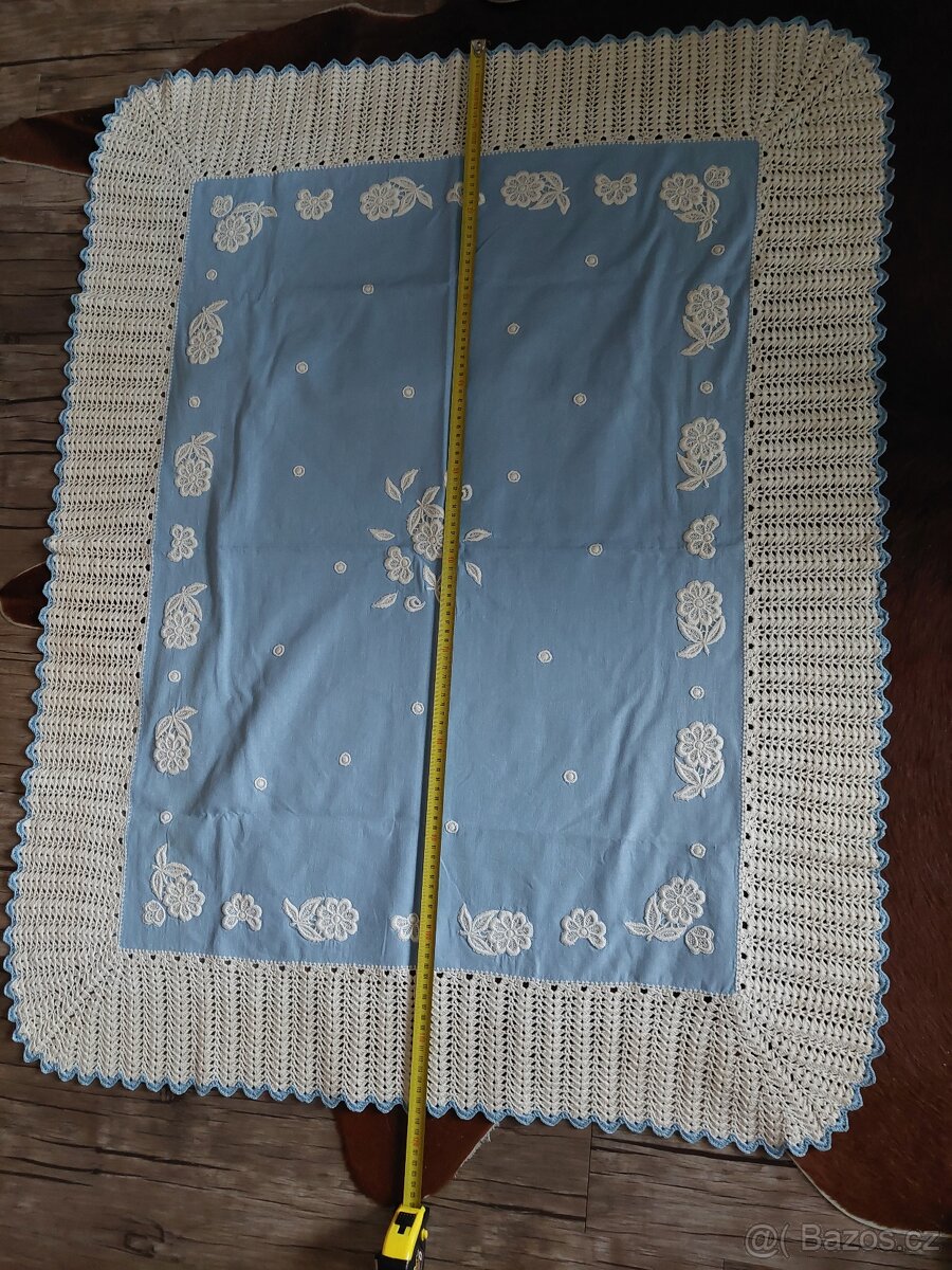 UBRUS RUČNÍ PRÁCE - 2