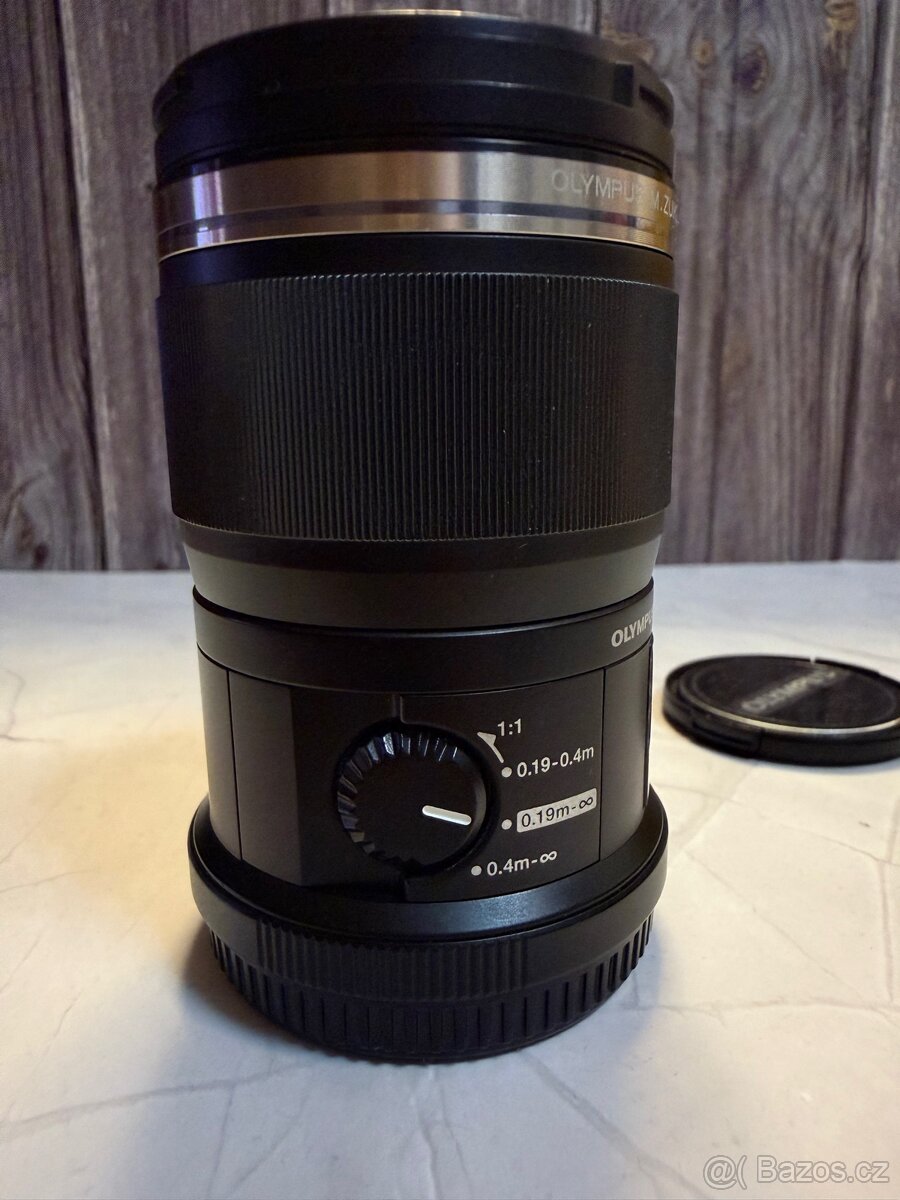 Olympus M.Zuiko Digital ED 60mm f/2.8 Macro - 2