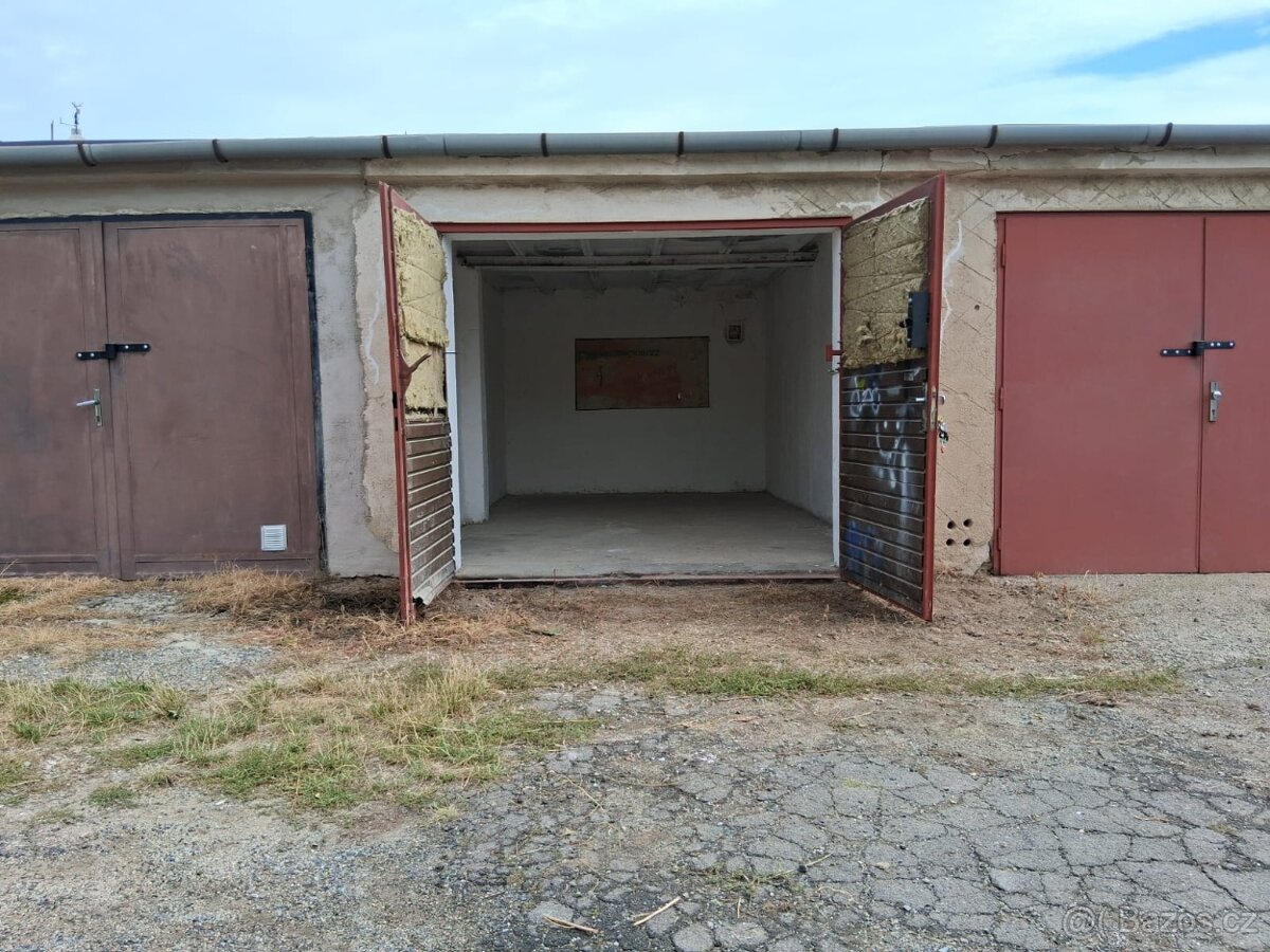Garáž Zbýšov u Brna ( Majrov) - 2