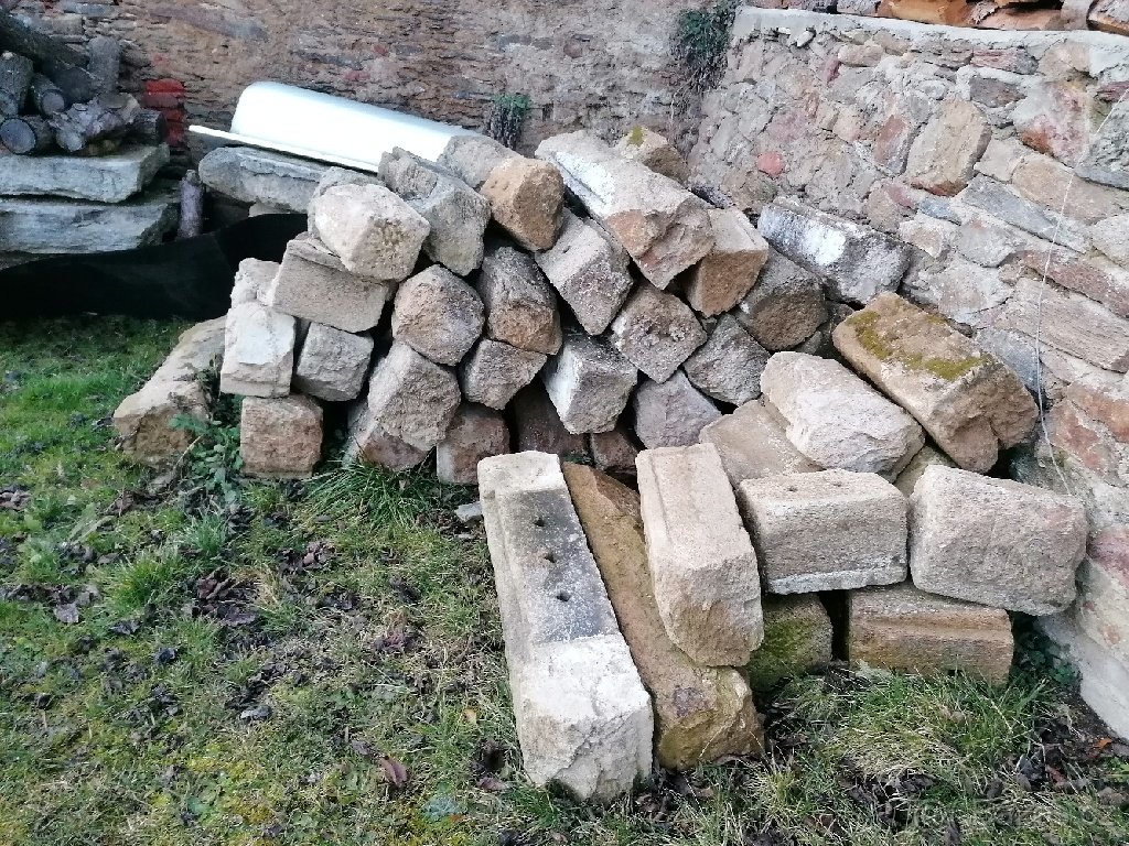 Staré okenní překlady a rámy - 2