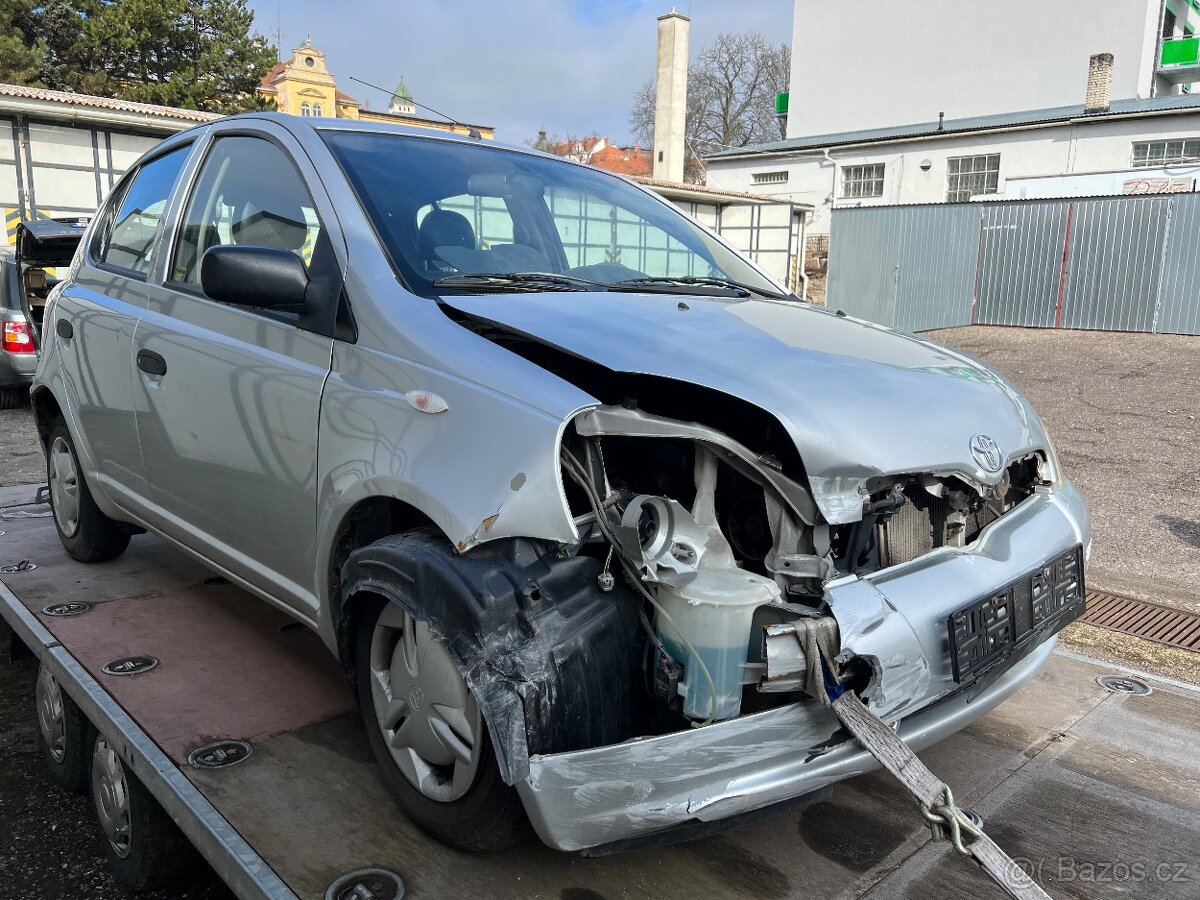 Toyota Yaris 1,0 koupená v ČR - 2