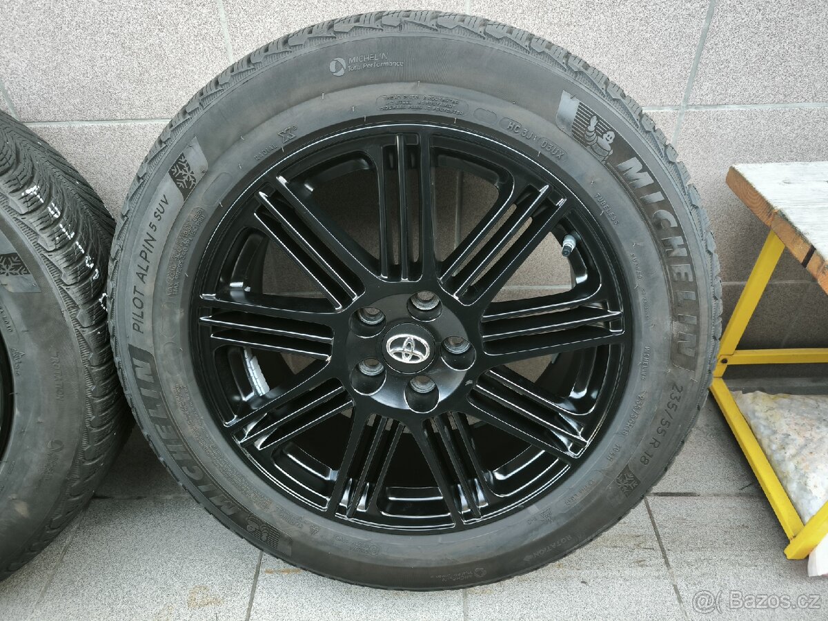 Toyota RAV4 Hybrid kola - 2