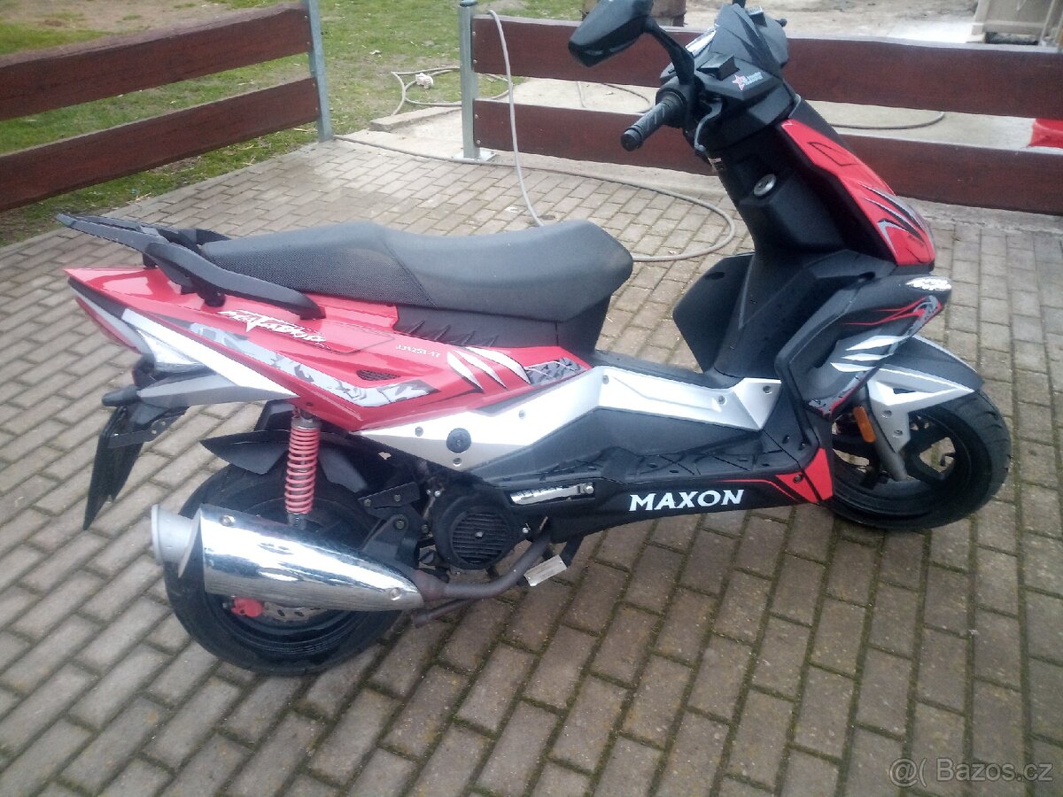 Prodám skútr maxon - 2