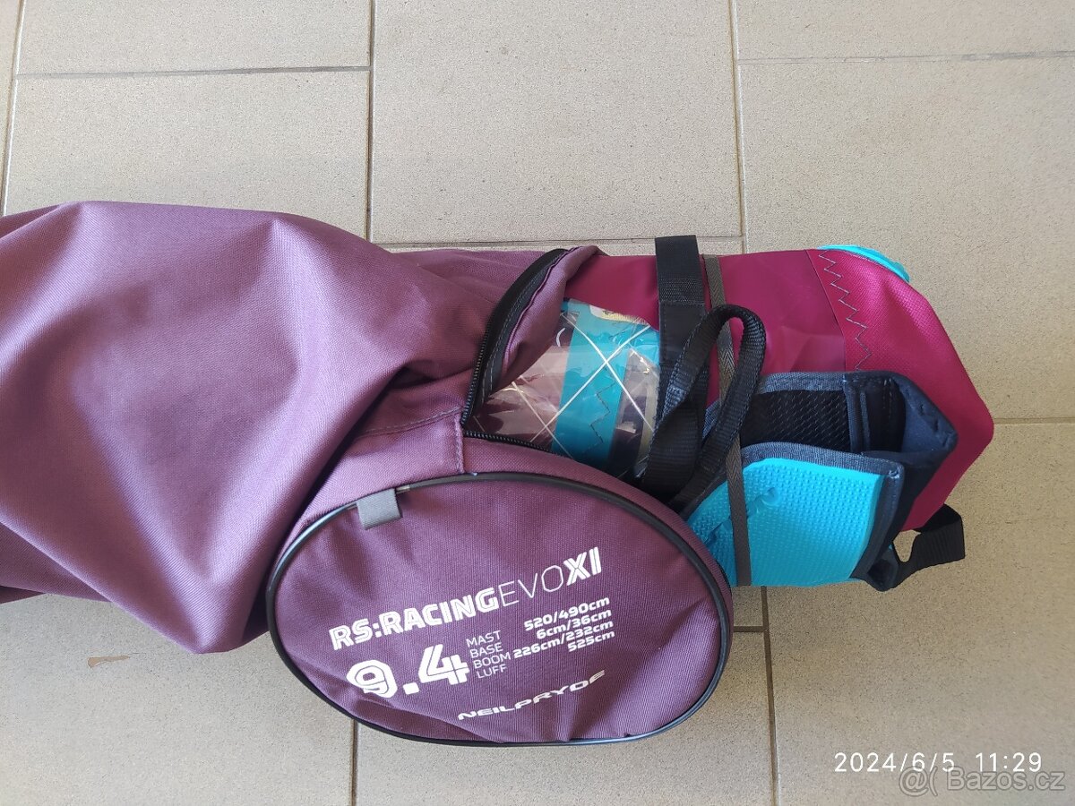 Nová plachta na windsurfing. - 2