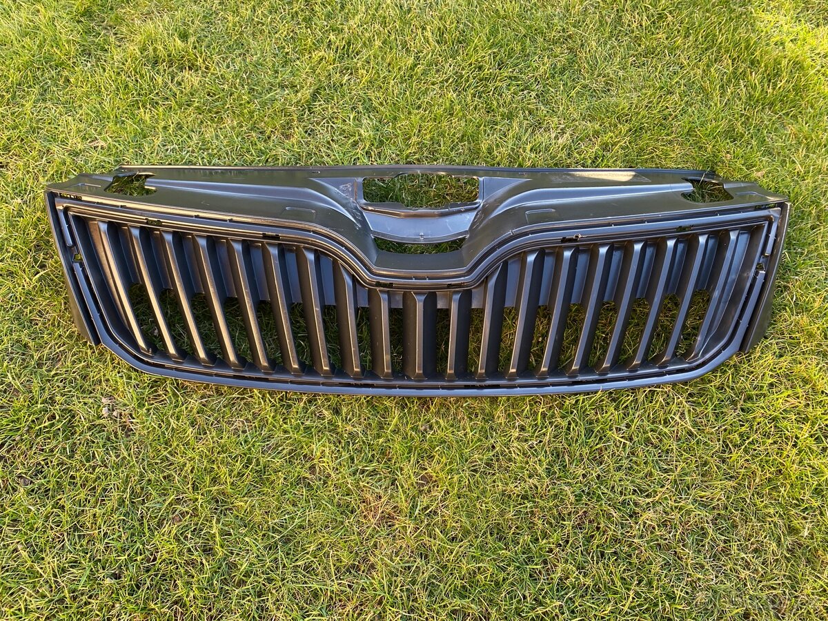 Škoda Rapid maska - 2