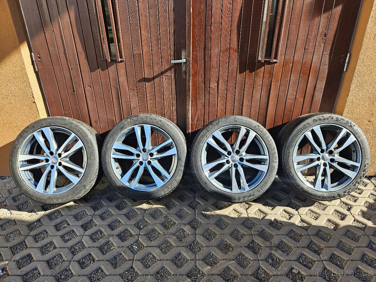 Audi 245/45 R19 - 2