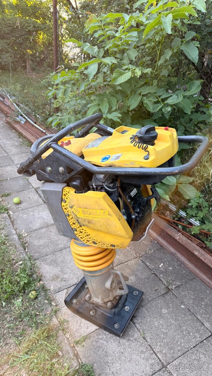 Vibrační pěch BOMAG BT 65/4 - 2