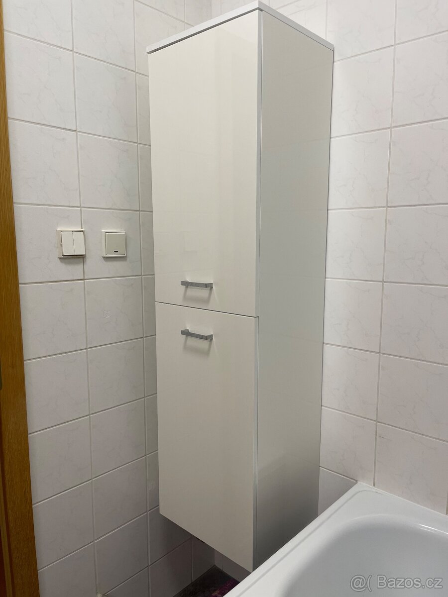 Bílá skříňka vysoká-lesk--NOVÁ - 2