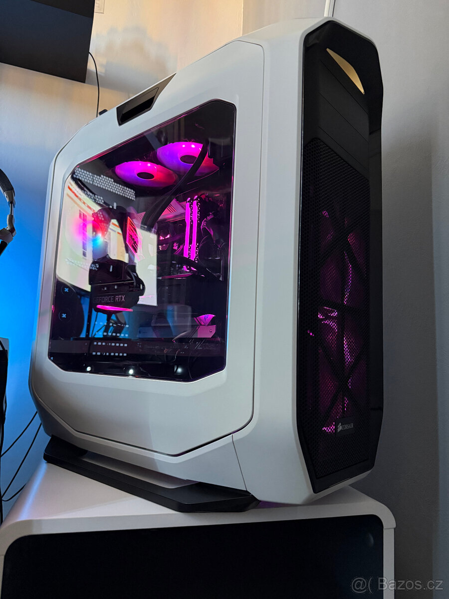 Prodám prostornou PC skříň Corsair Big Tower 💪🏽😍 - 2