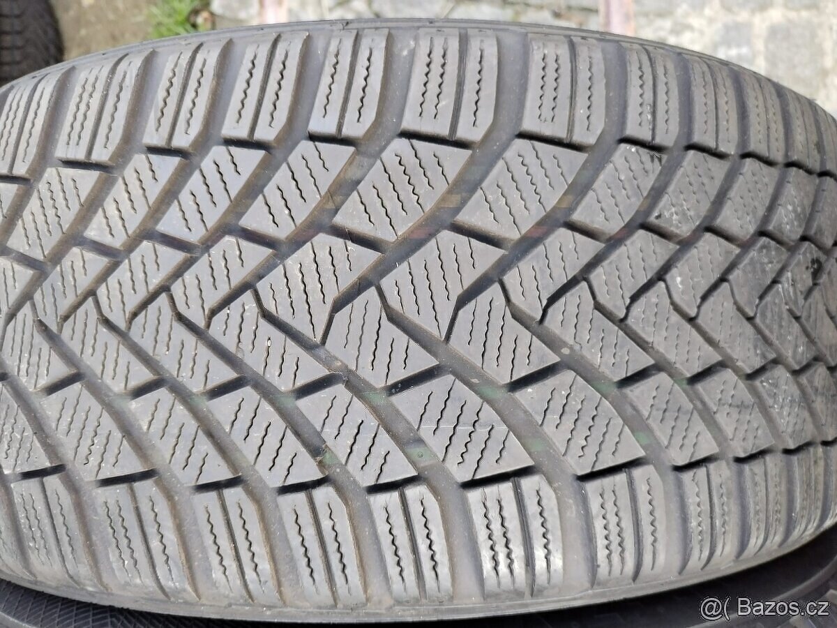 225/50/17 zimni pneu PIRELLI a CONTI 225/50 R17 - 2