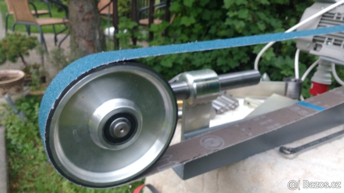 Stolní pásová bruska - 2