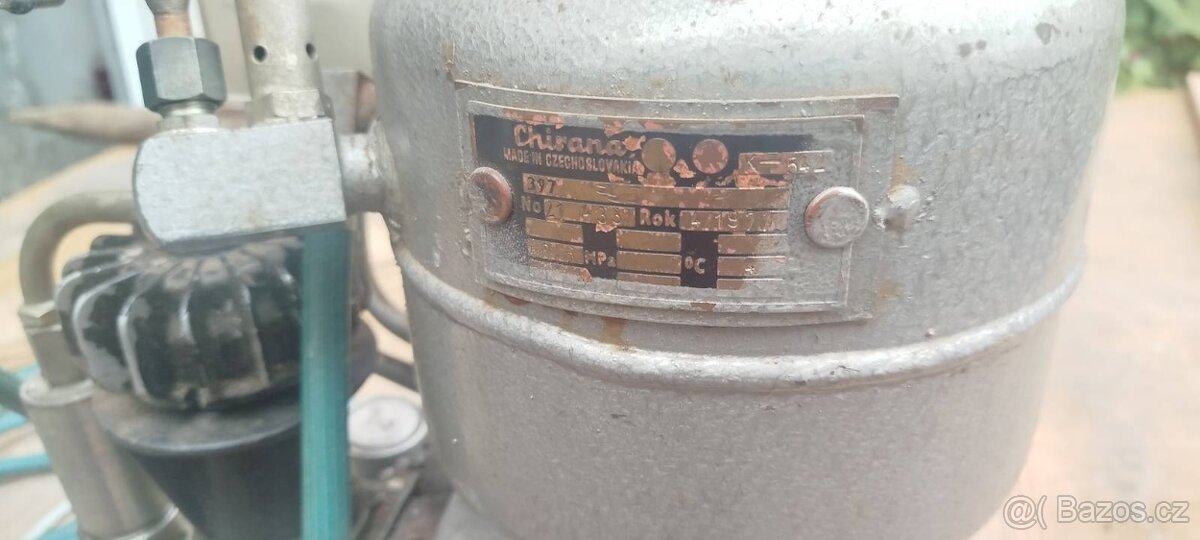 Zubařský kompresor Chirana - 2