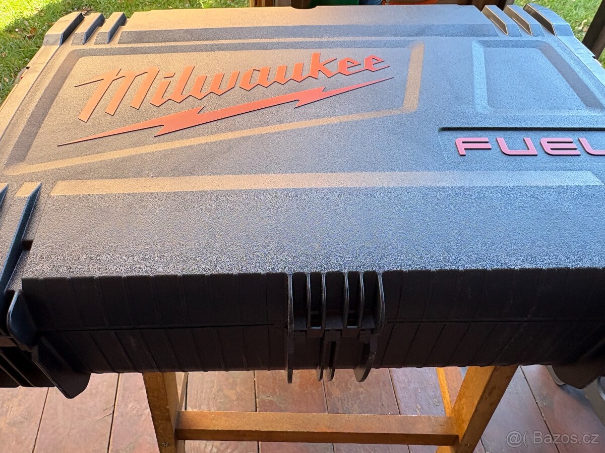 Milwaukee - kufr na rázový utahovák - 2