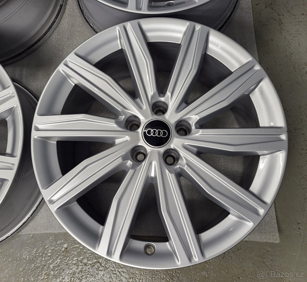 Originál 19" Audi A6 5x112 VW Škoda - 2