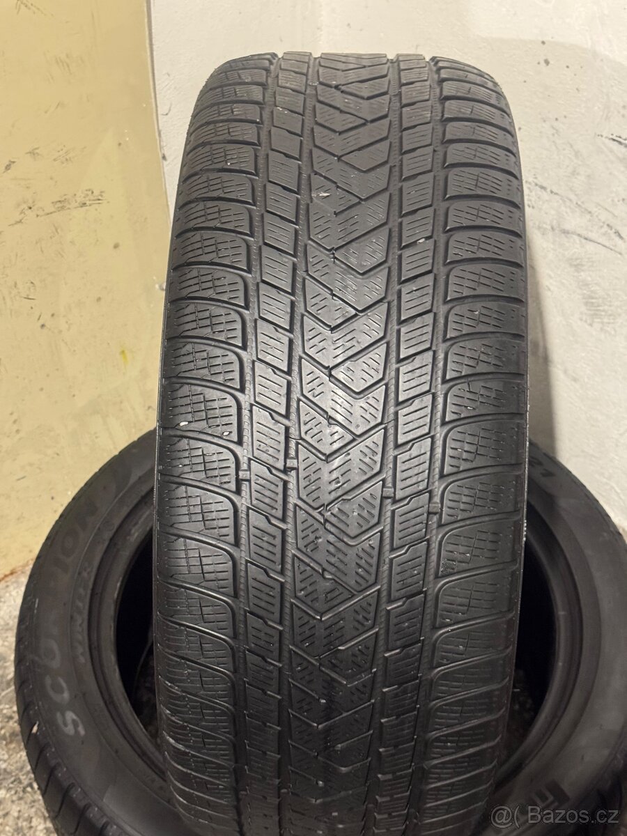 Zimní pneu 285/45/21 Pirelli Scorpion Winter - 2