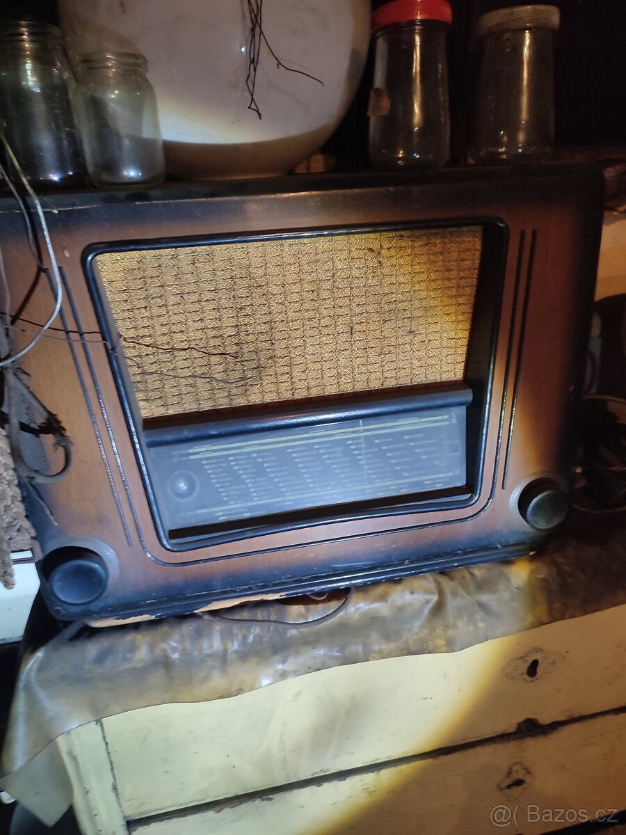 Starožitné rádio Tesla - 2