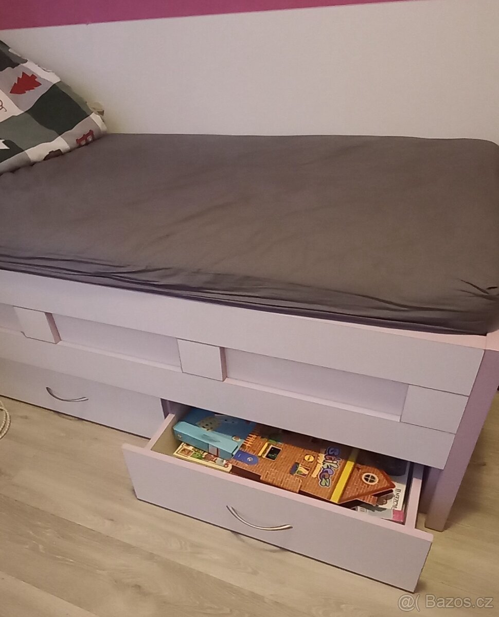 Dívčí postel - 2