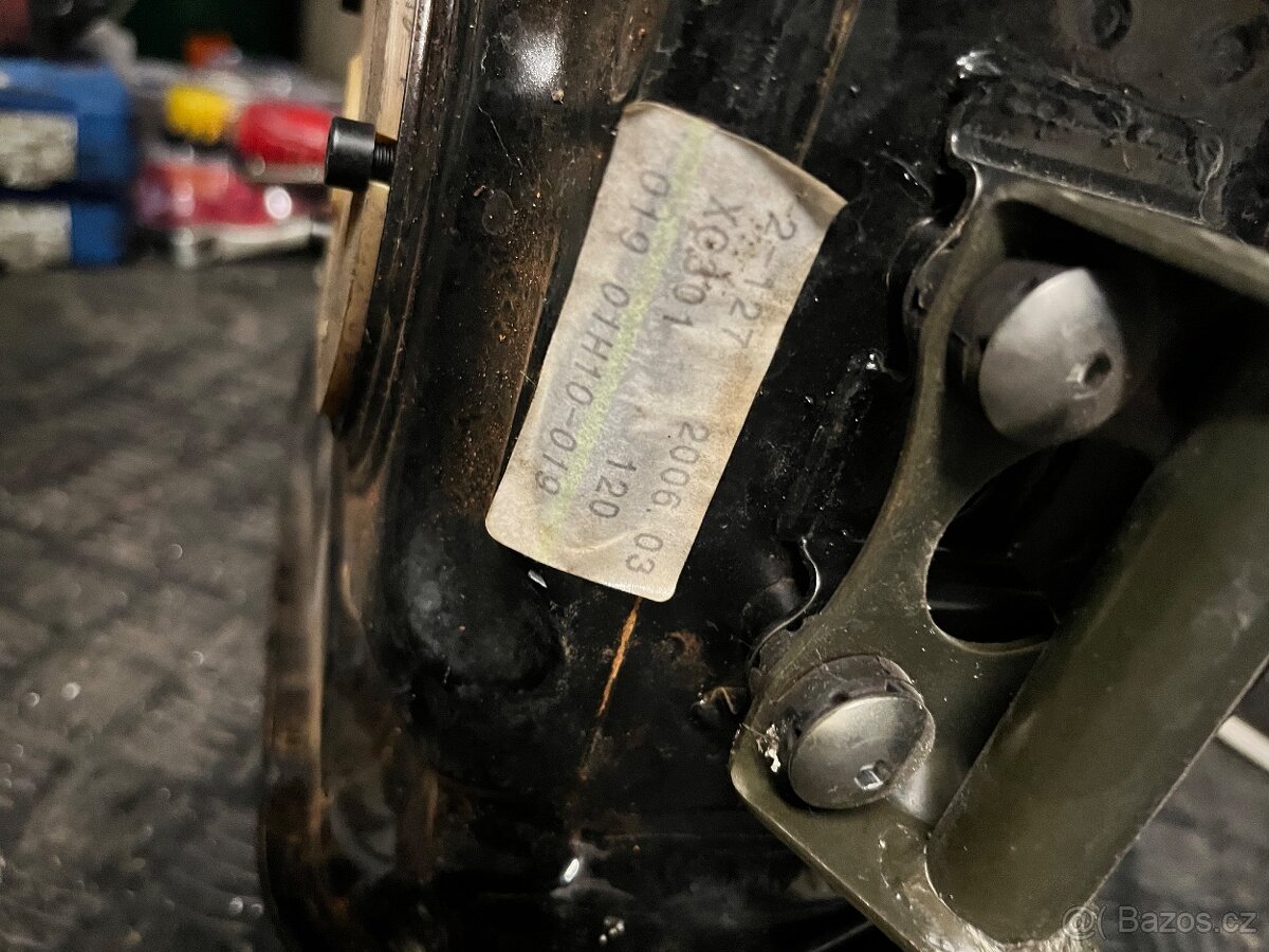 Nádrž suzuki Gsxr - 2