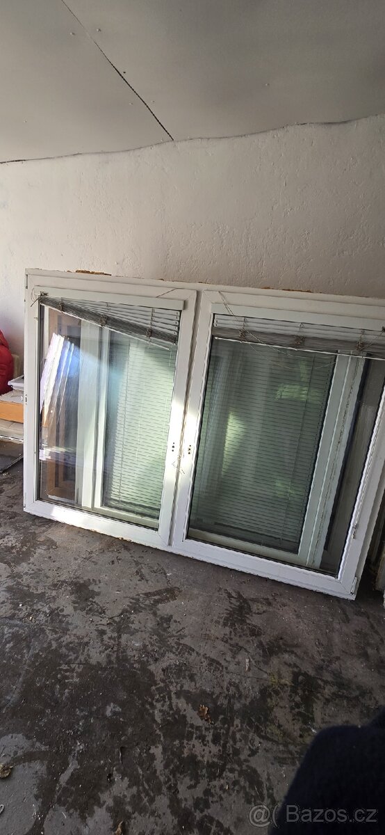 9ks plastovych oken - 2