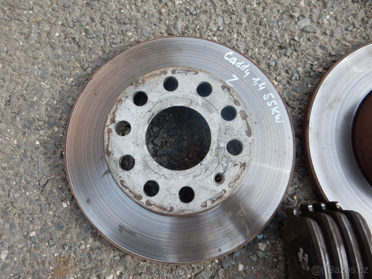 Zadní brzdové kotouče a destičky VW Caddy III - 2