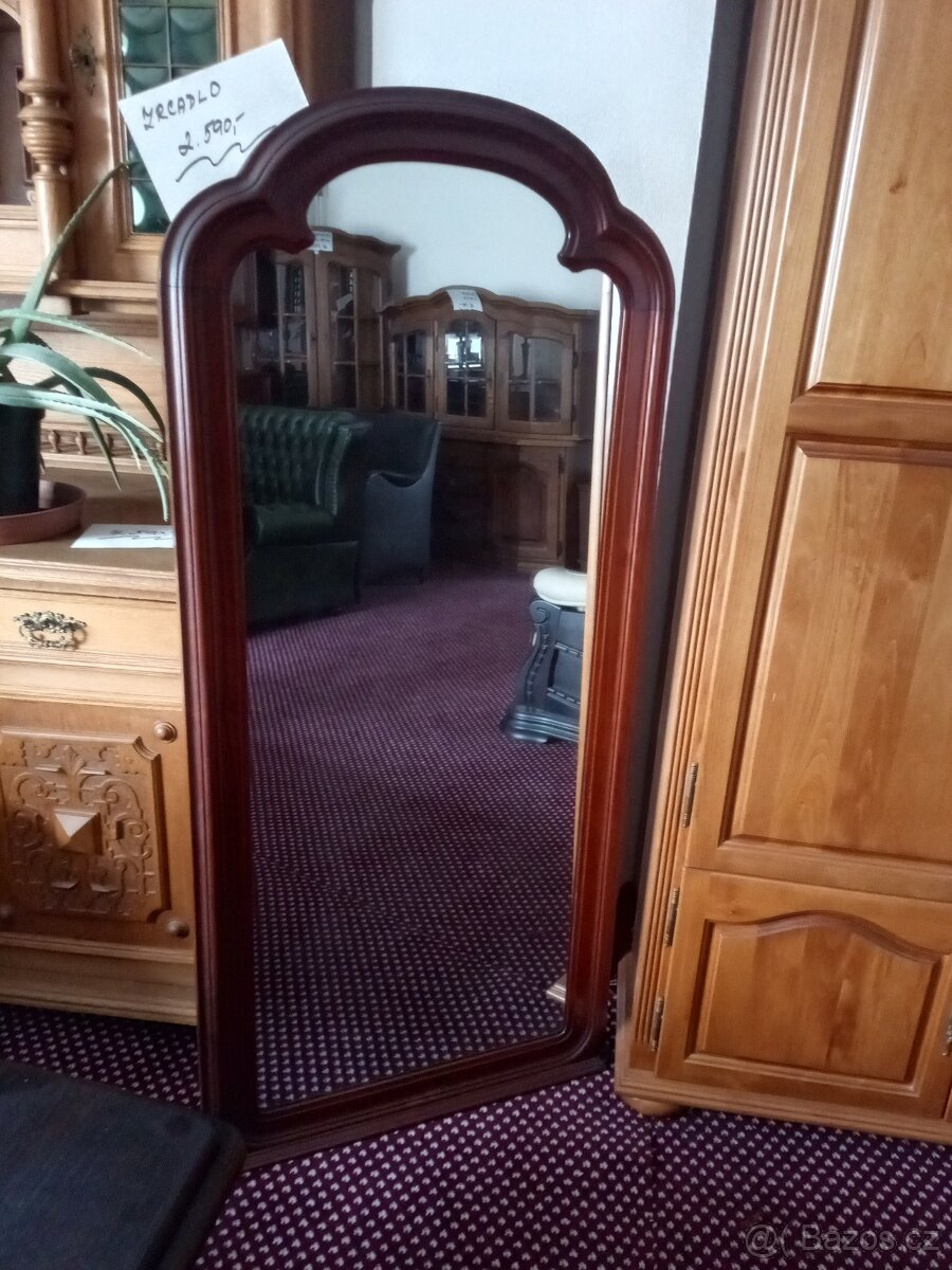 Dubová vitrína - 2