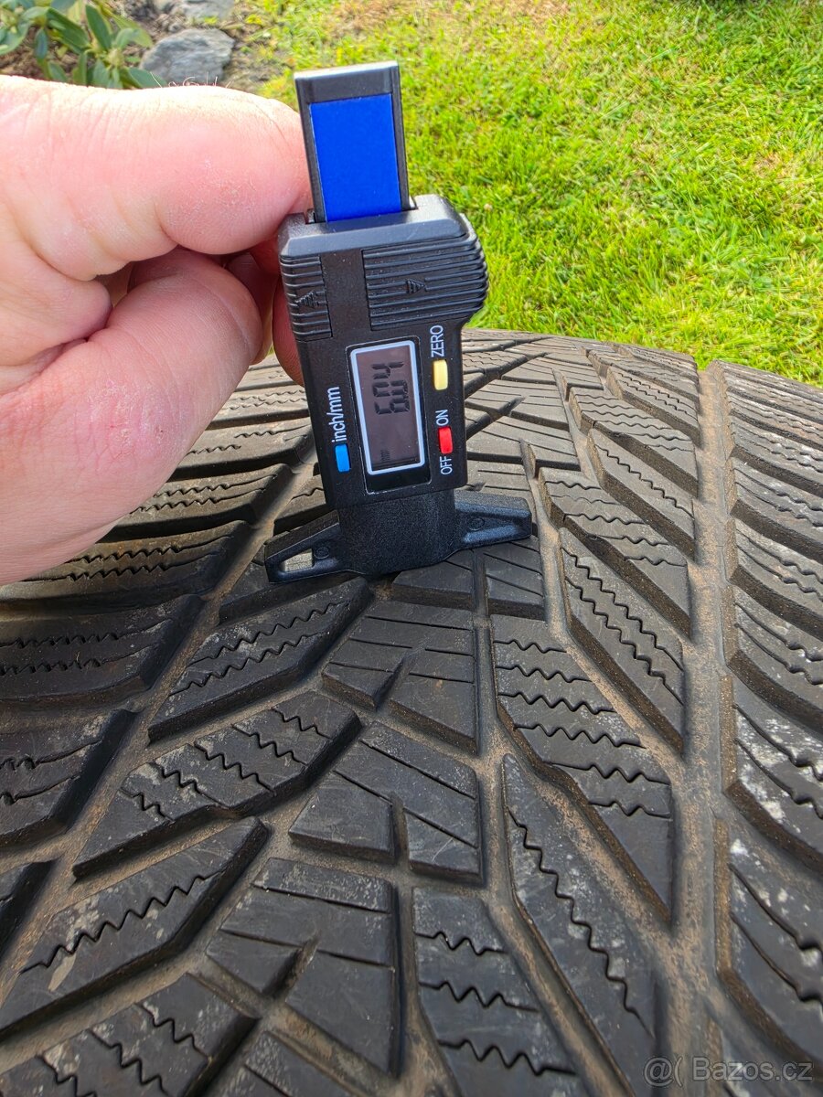 255 40 R20 - 2