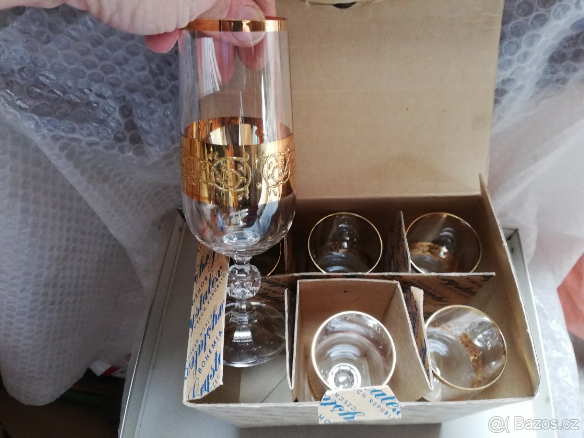 NÁDOBÍ DO KUCHYNĚ - MIX VŠEHO (více v galerii) - 2