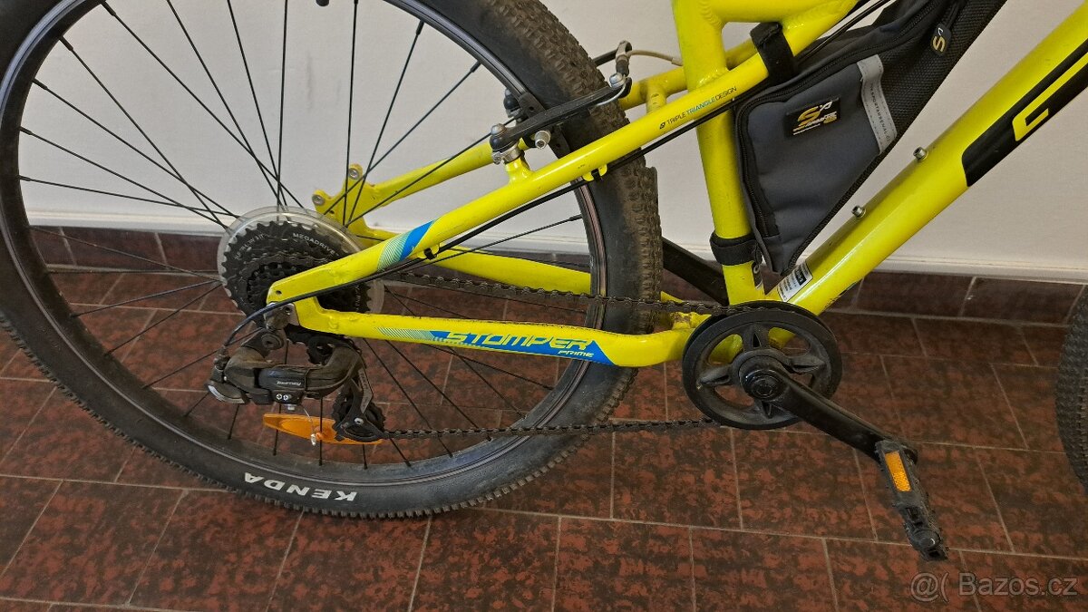 Horské kolo GT stomper prime 26 neon - 2