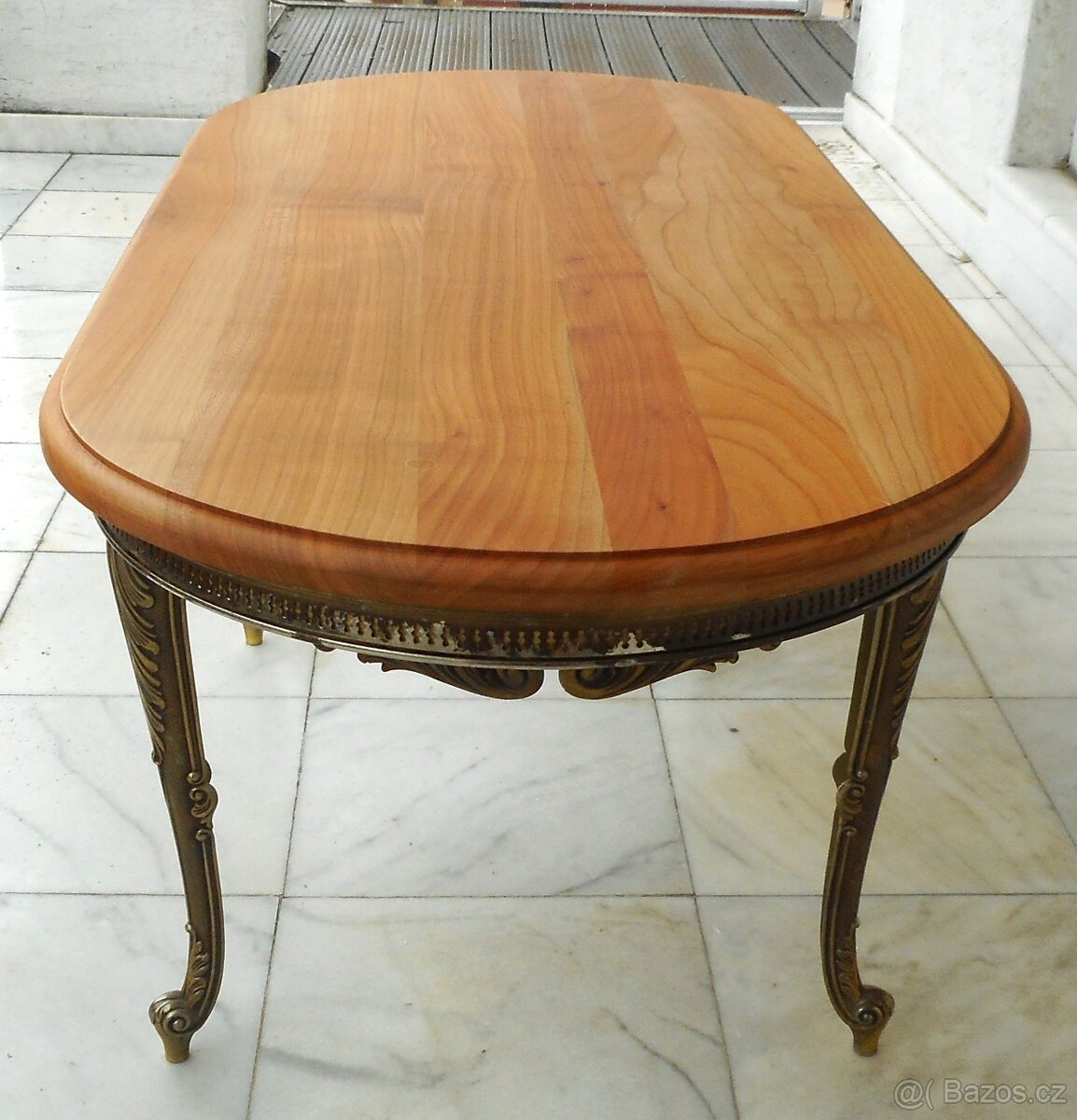 konferenční stolek - 2